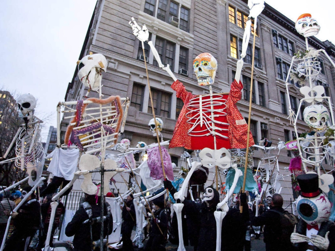 Halloween-traditions-participating-in-parades