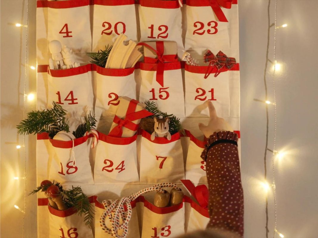 christmas-symbols-advent-calendar